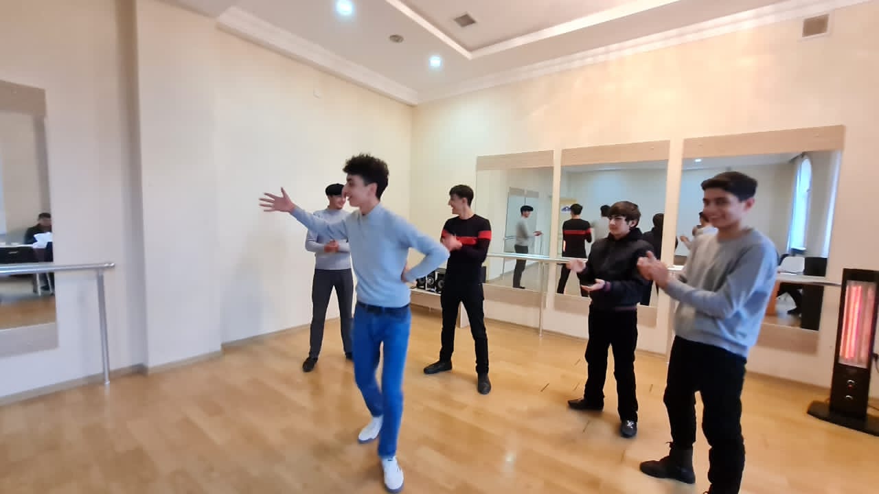 "Beynəlxalq Könüllülər günü"